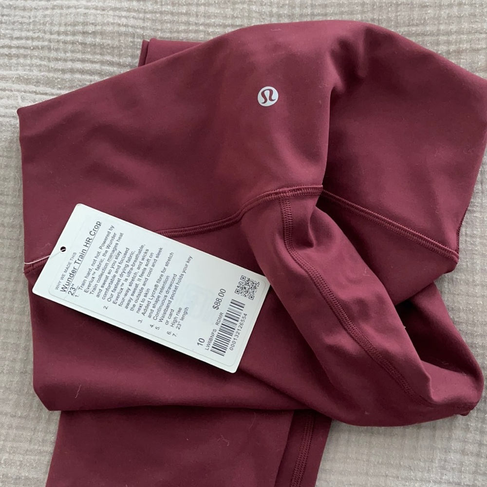 LULULEMON wonder train hr crop legging